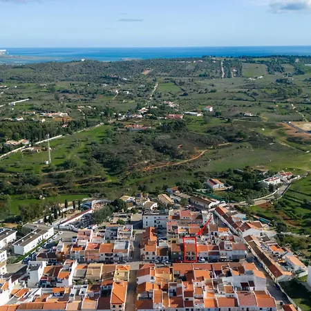 4 Family & Friends - Your Seaside Charm! *