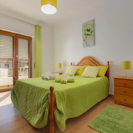 4 Family & Friends - Your Seaside Charm!