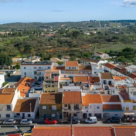 Holiday home 4 Family & Friends - Your Seaside Charm!